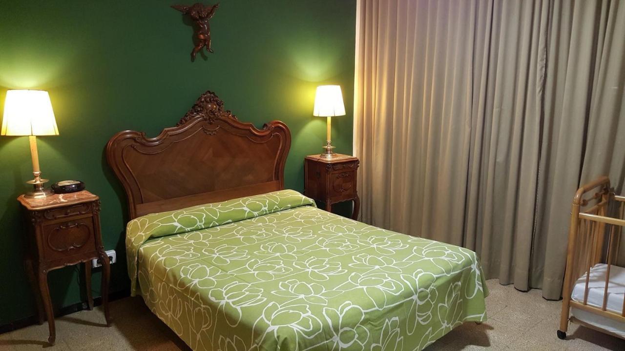 Hostal Residencia Catalina Palamos Exterior photo